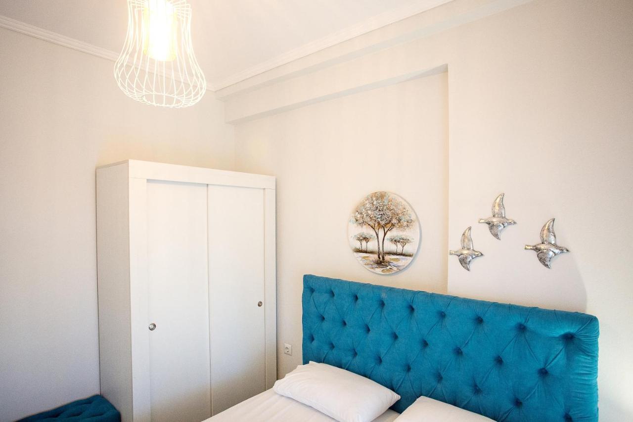 Holiday House Ioanna 2 - Loft Néa Péramos Eksteriør billede